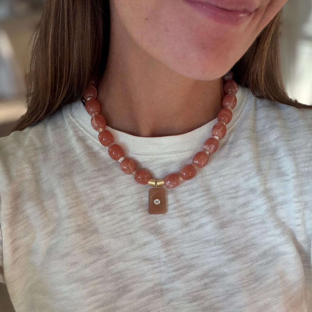 The Rosé Necklace